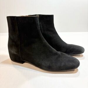 Aquatalia Black Suede Ankle Boot ULYSSAA Size 8M Side Zip Block Heel Luxury